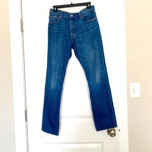 LEVI’S Women’s 501 Jeans size 28